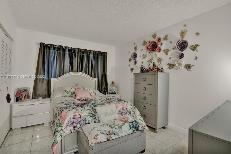 Building Photo - 7425 SW 152nd Ave