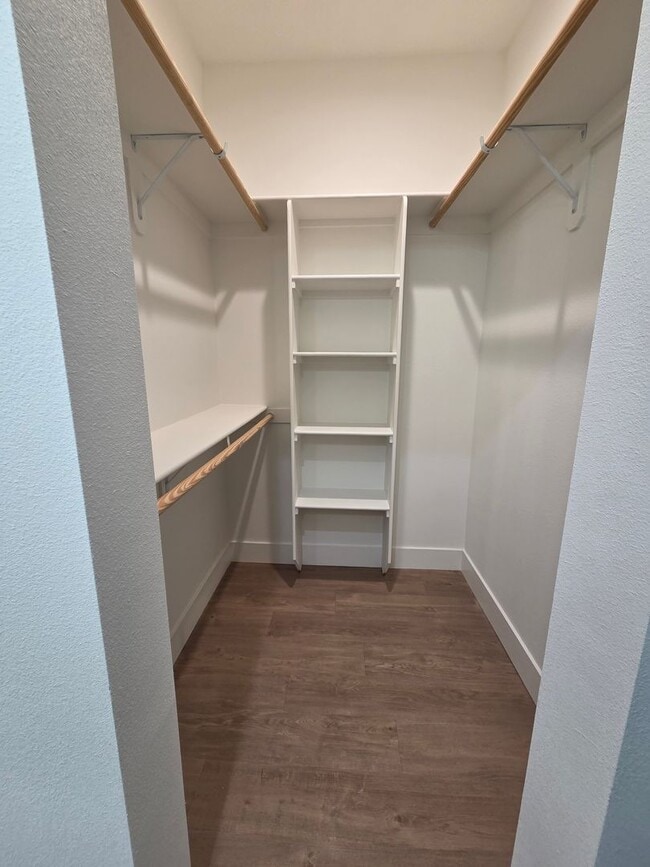 Building Photo - Brand New Build on Old Alturas - ALL Electric with City of Redding Solar!