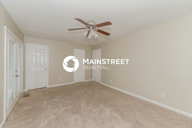Building Photo - 3 Bedroom Pet-Friendly Home in Madison, TN with Main Street Renewal