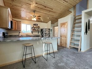 Building Photo - 2268 Meadow Ln