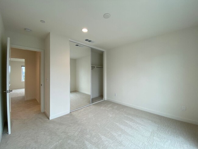 Building Photo - New Build 3bd/3bth in Coral Ridge Communit...