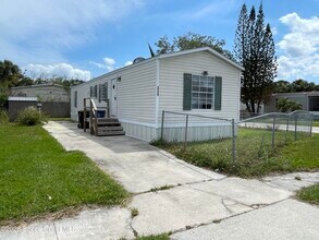 Building Photo - 2508 Chatham Way NE