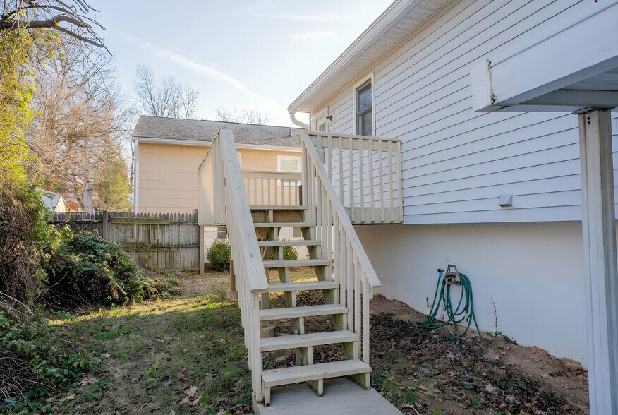 Building Photo - 8729 36th Ave