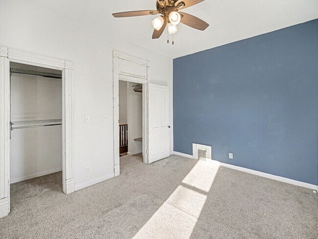 Building Photo - 6801 Lexington Ave