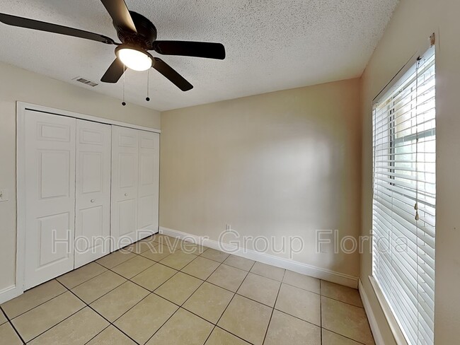 Building Photo - 3651 N Goldenrod Rd