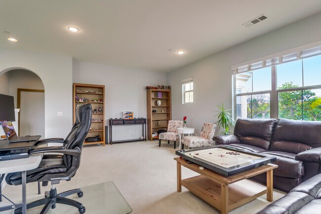 Building Photo - 3637 Alander Ct