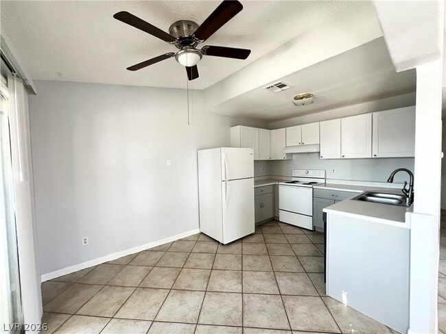 Building Photo - 5096 Spencer St