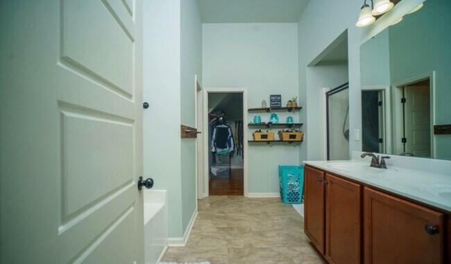 Building Photo - 205 Holmes Point Ct