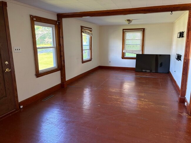 Building Photo - 1420 Woodbury Ave
