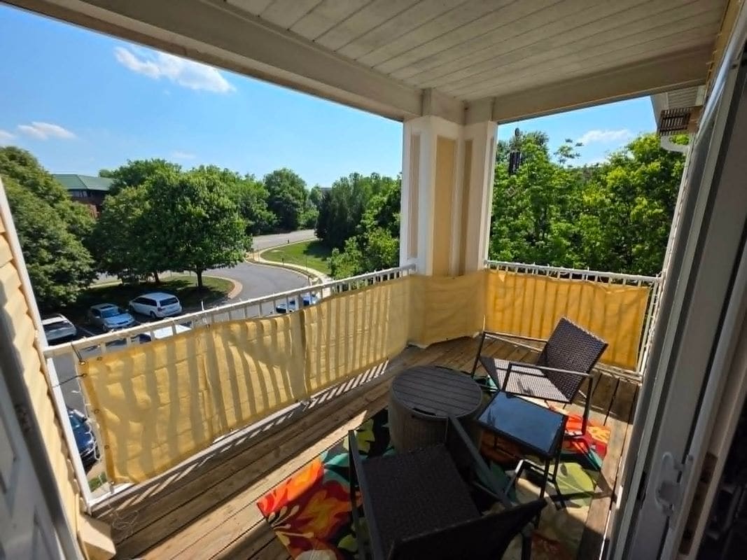 Building Photo - 43300 Marymount Terrace