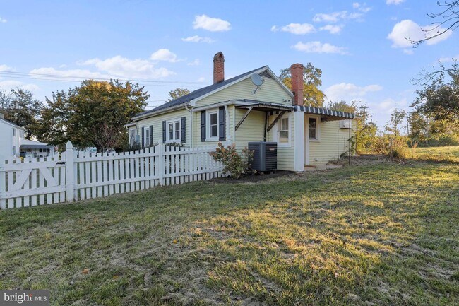 Building Photo - 178 Stephenson Rd