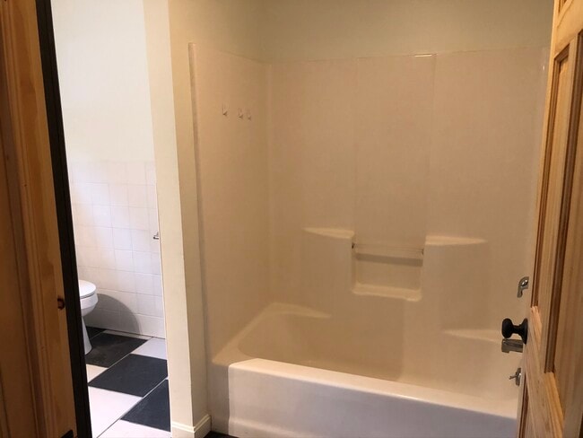 Building Photo - Zenith Apartments, LLC