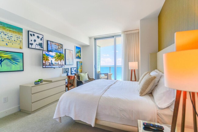 Building Photo - 4111 S Ocean Dr