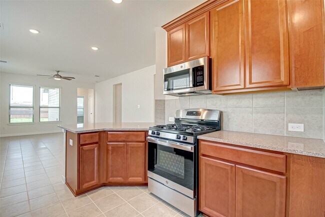 Building Photo - 8011 Colony Chase Ct