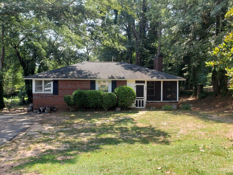 Primary Photo - 12 Ridgeway Dr