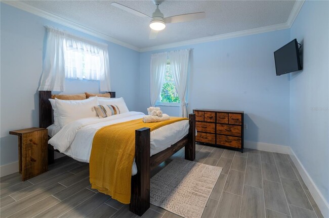 Building Photo - 6908 Arbor Oaks Cir
