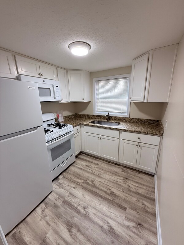 Building Photo - 215 Norbourne Blvd