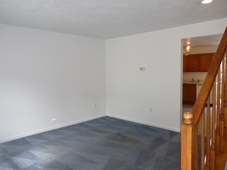 Building Photo - 153 River Ave