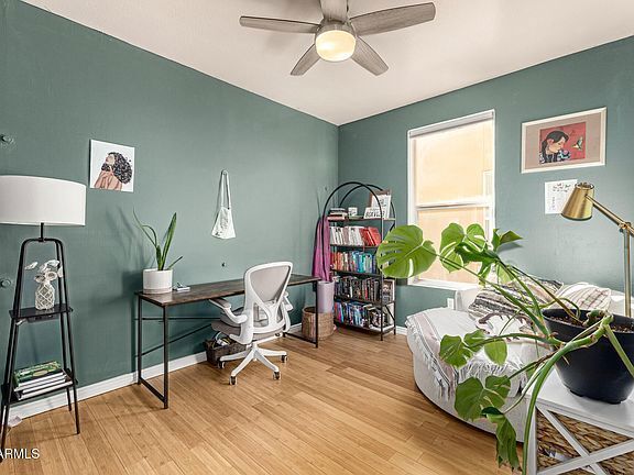 Building Photo - 706 E Washington St