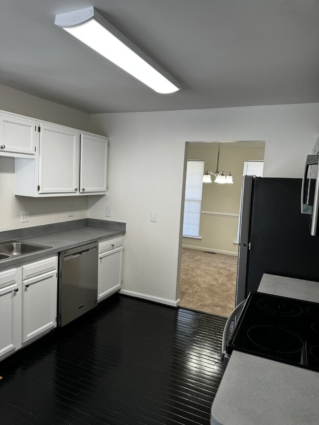 Building Photo - Charming 4 Bed, 2.5 Bath Home in Frederick...