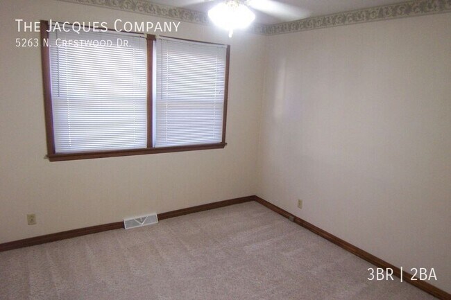 Building Photo - 5263 N Crestwood Dr