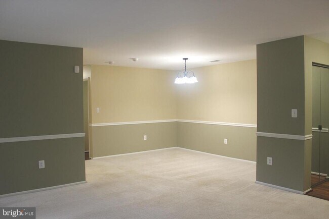 Building Photo - 8141 Needwood Rd