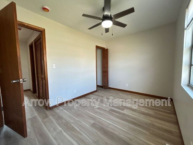 Building Photo - 1306 S Jackson St