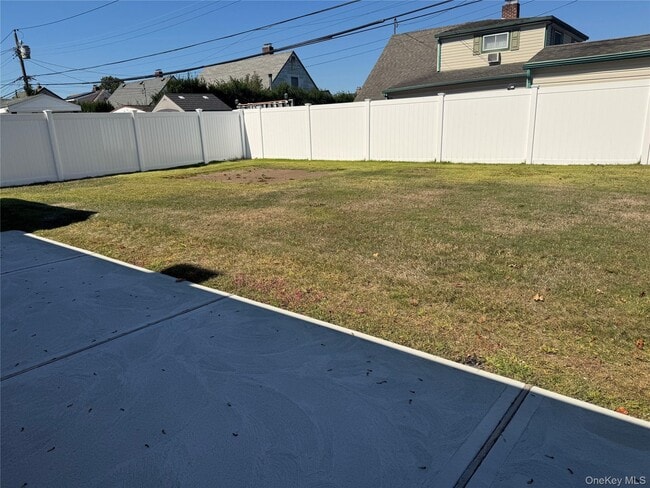 Building Photo - 27 Gleaner Ln