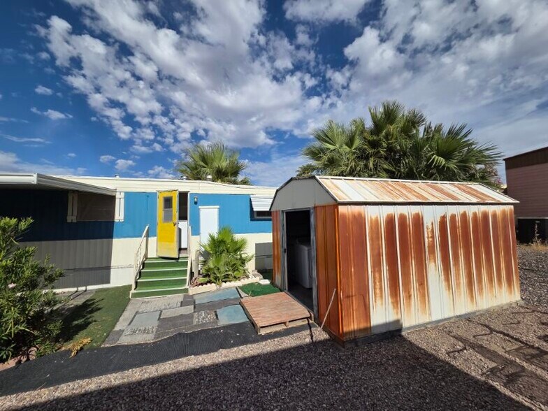 Building Photo - 2627 S Lamb Blvd