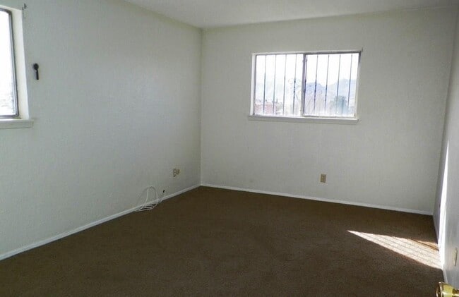 Building Photo - 9932 Agena Ln