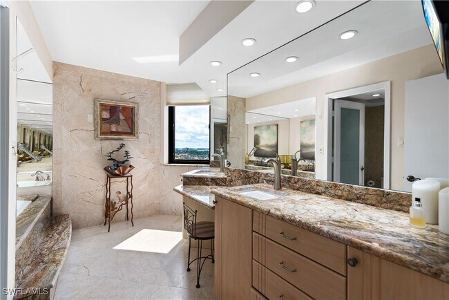Building Photo - 5555 Heron Point Dr