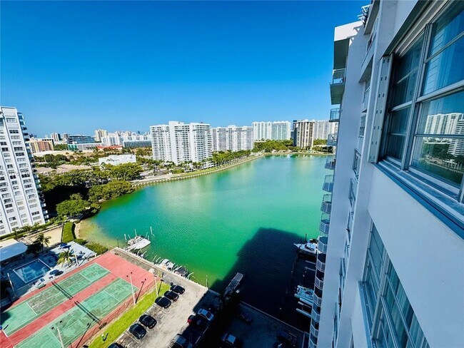 Building Photo - 18071 Biscayne Blvd