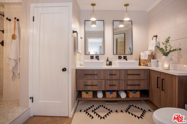 Building Photo - 8130 Redlands St