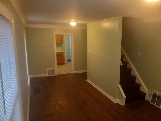 Building Photo - 24833 Bennett St