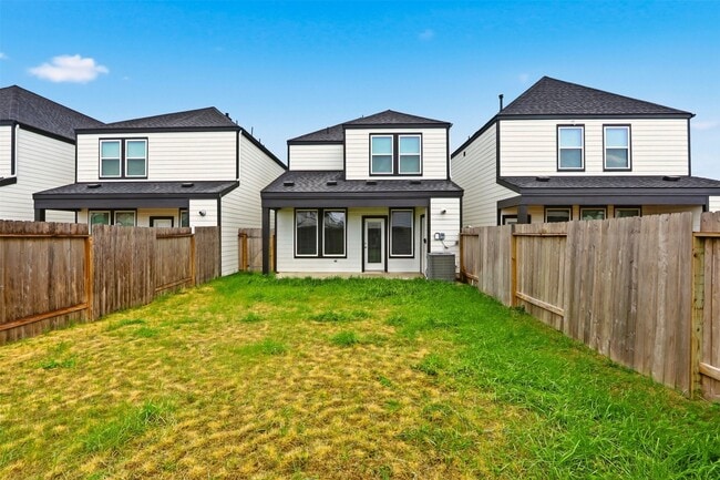 Building Photo - 12330 Basilwood Dr