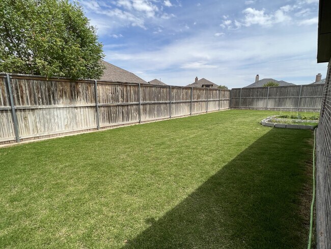 Building Photo - 14 Cornwall Dr