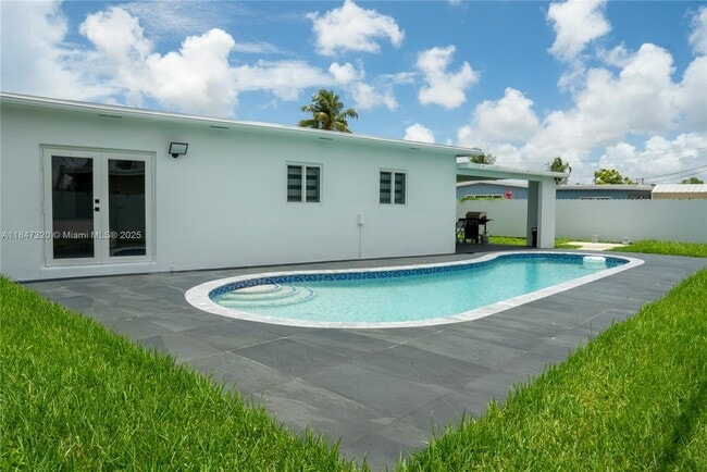 Building Photo - 11520 SW 57th St