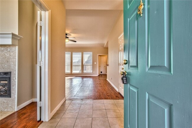 Building Photo - 4424 Maple Shade Ave