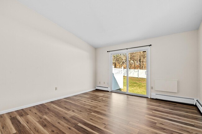 Building Photo - 50 E Hill Rd