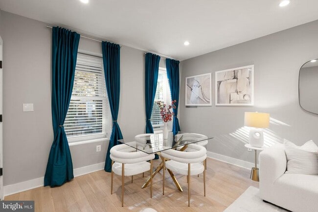 Building Photo - 1225 Park Rd NW