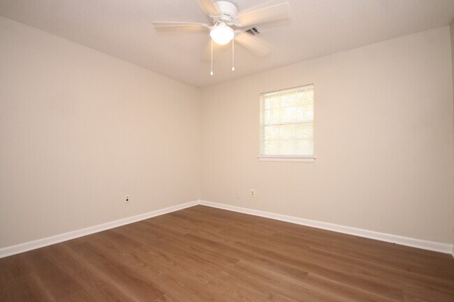 Building Photo - Country Living at Its Best! Renovated 3BR Home on Over an Acre with Sunroom, Fireplace & Room to ...
