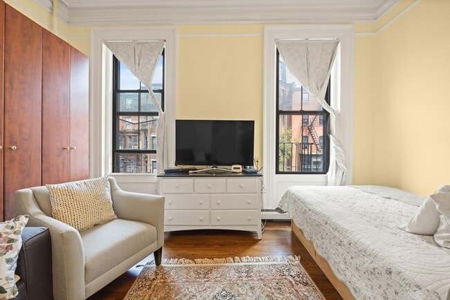 Building Photo - 227 Marlborough St