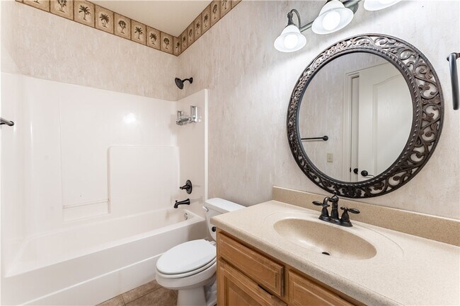 Building Photo - 4103 SE 3rd St