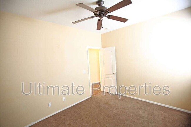 Building Photo - 2025 S 101st Ln