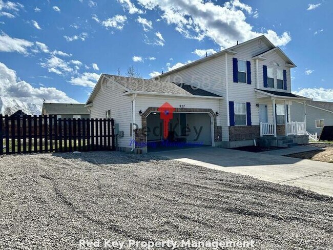Building Photo - 700 S Single Family Home