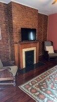 Building Photo - 363 Park Dr