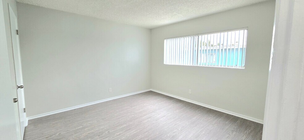 Building Photo - 4741 S Slauson Ave