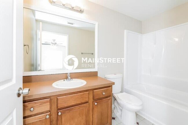 Building Photo - 3 Bedroom Pet-Friendly Home in Kissimmee, FL with Main Street Renewal