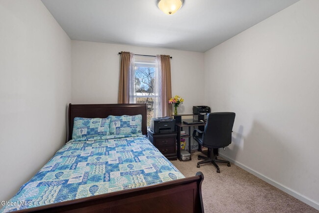 Building Photo - 2 Birch Ct