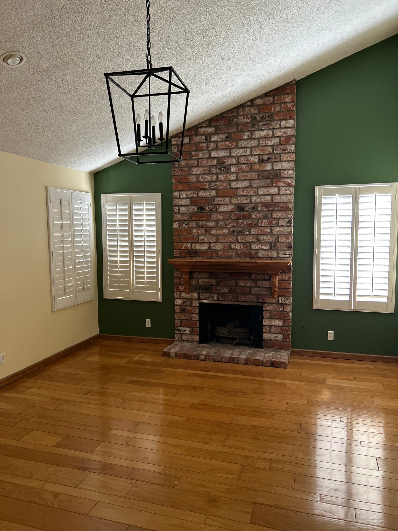 Building Photo - 876 Palmer Ave